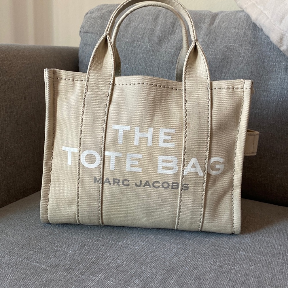 Marc jacobs mini tote bag in beige